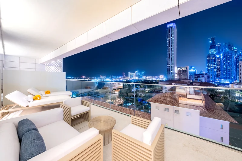 Luxe One Bedroom Suite  with Guaranteed Return 10 years63237581925762114