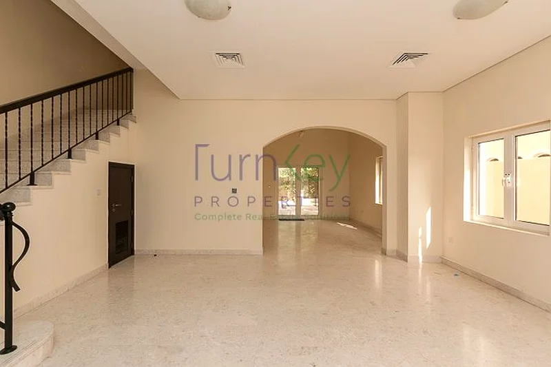 5 bed plus maid  with pool | Ready to move in | maintained63726296712834114