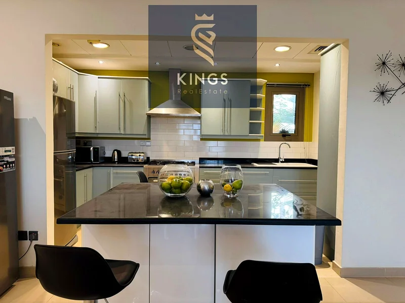 End Unit Prime Location Exceptional Upgrades with Scenic View63858776192899113