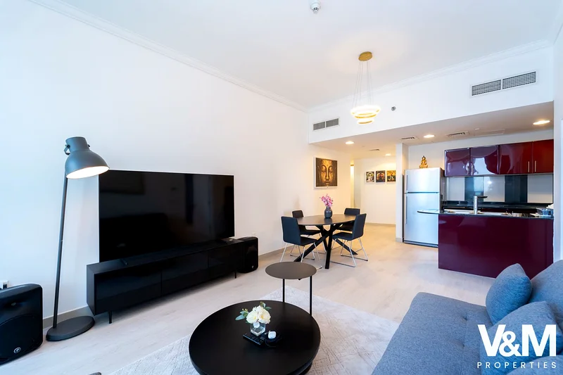 Large Layout | Upgraded | Vacant | Parking64039606286593113
