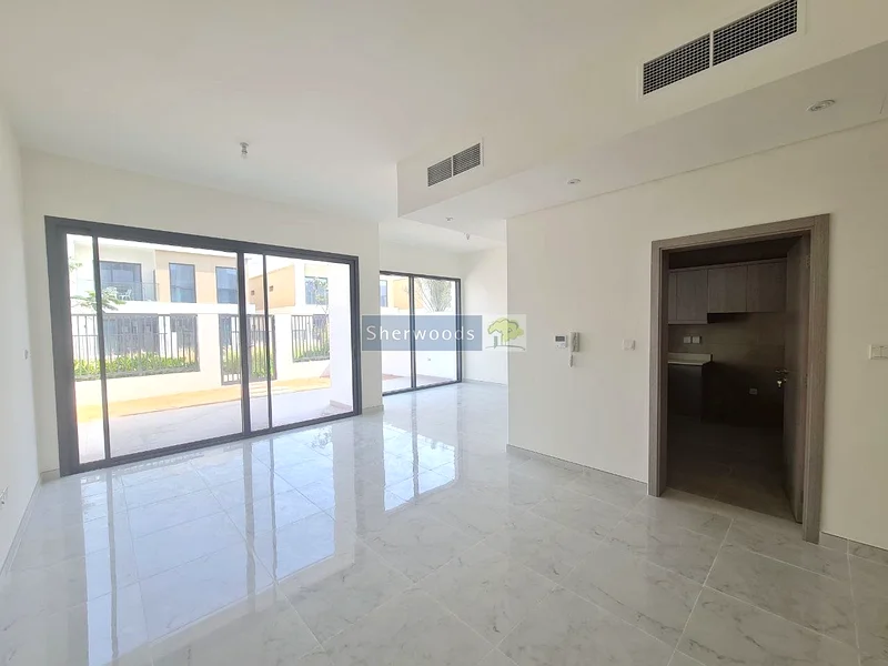 عرض ساخن  شقة بثلاث غرف نوم + غرفة خادمة  استثمار رائع63861101028483112
