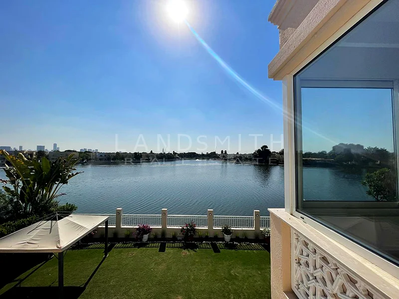 Stunning Lake View | Upgraded 4 Bedroom I Large Plot63654978726531111