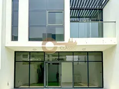 Spacious Townhouse| 3 Bed Maids | Investment Deal