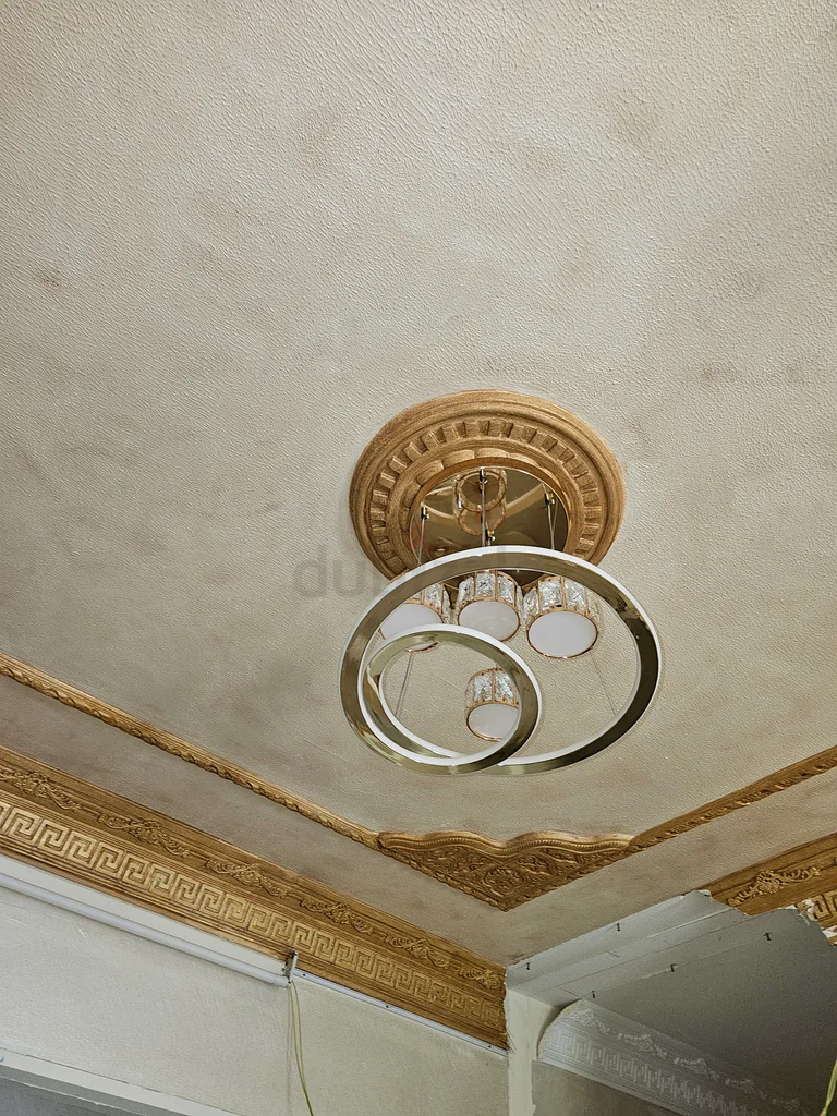 Elegant Modern Chandelier – Illuminate Your Space!63222347182338111