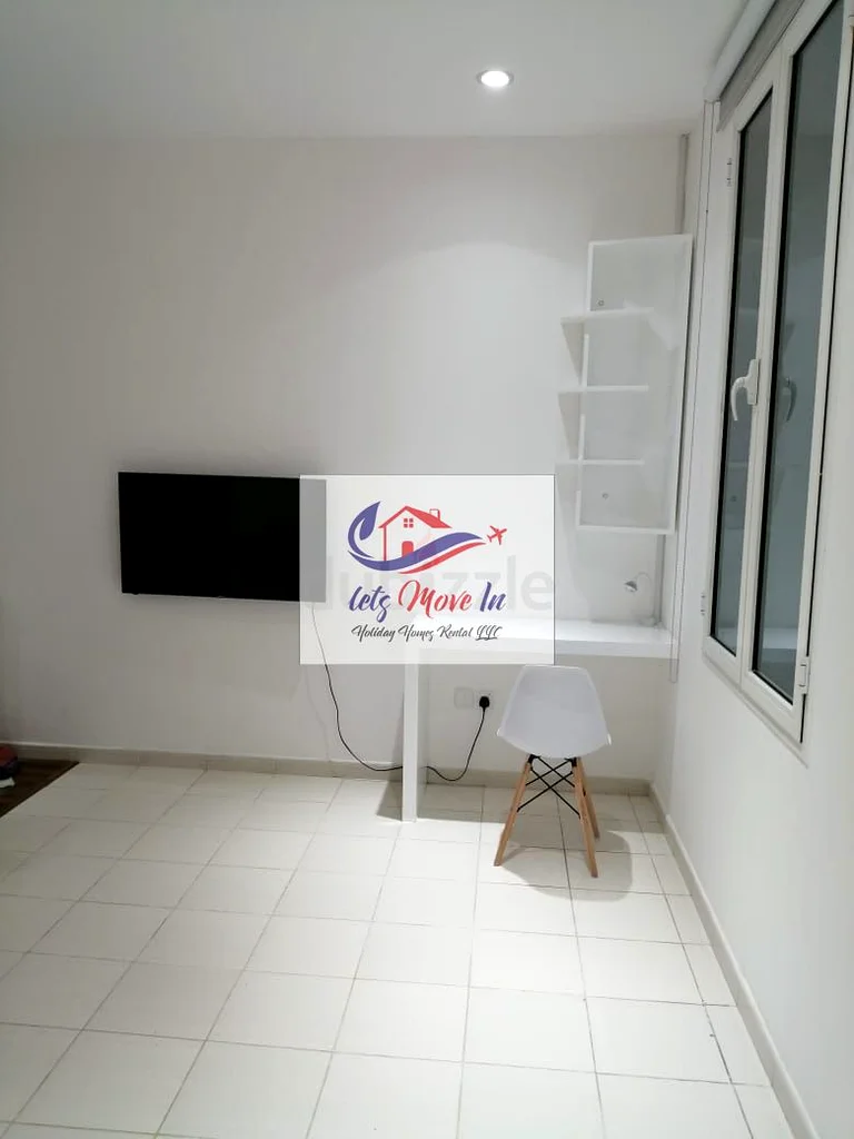 Landmark Living on The Avenue. Nearby Union Coop and Main Bus Station...62864403894274111