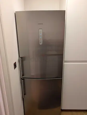 Siemens brand bottom freezer