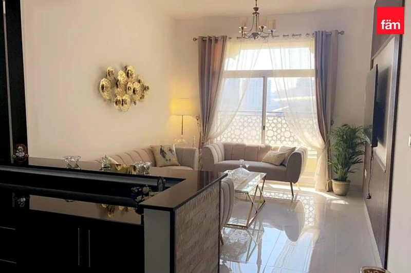 استمتع بالمنظر والمشي على طول القناة63967530986115111