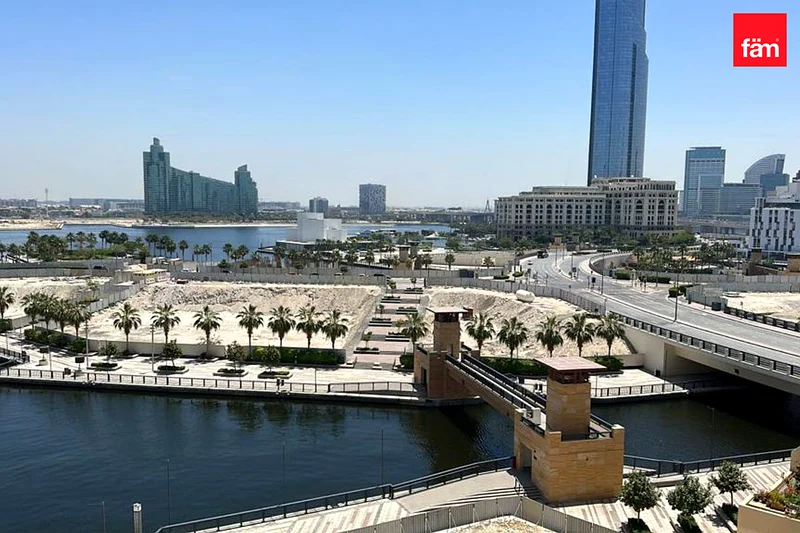 استمتع بالمنظر والمشي على طول القناة63967530986115110