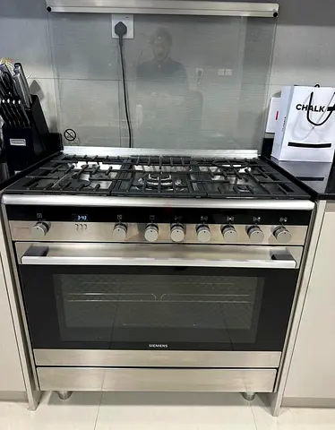 Siemens New Model 5Burner Gas Cooker 90 cm Model HG73G8357M