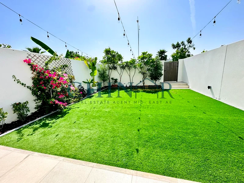 Premium 2-Bedroom Townhouse +Maidroom | Extended Kitchen |Single Row63173496775169111