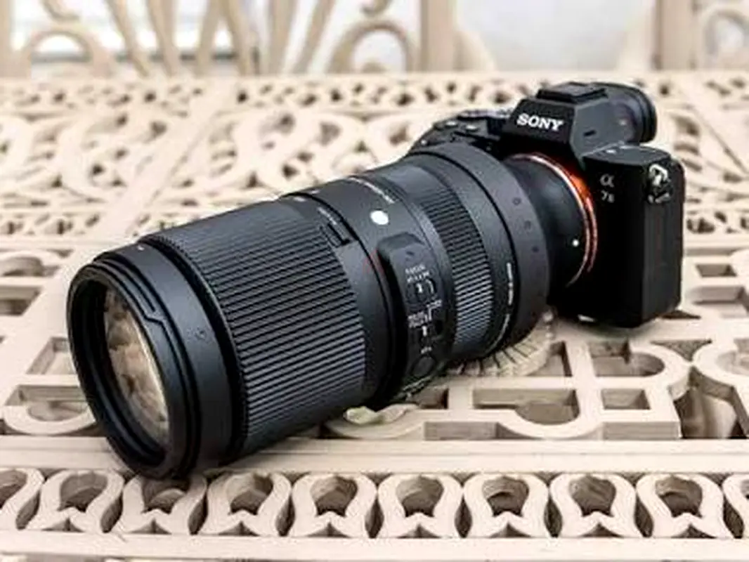 Sigma 100 400 E mount lense 1 day old