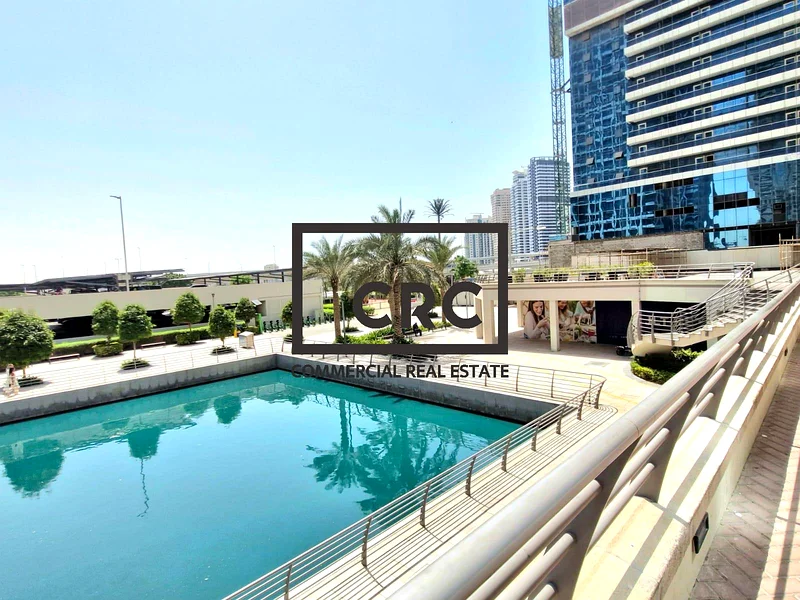 مطعم استثماري | على مقربة من البحيرة | إقبال كبير63186215808001113