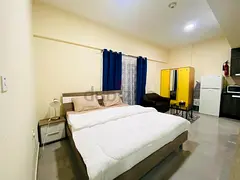 Studio w/Balcony | No Extra Fees | Free Parking