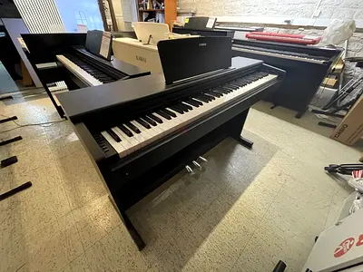 For Sale: !  Yamaha Arius YDP-144R Digital Piano!