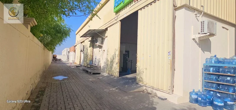 للبيع مبنى في المنطقة الصناعية الحديثة في أم القيوين -63185196866817113