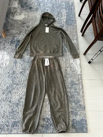 Sport suit size L