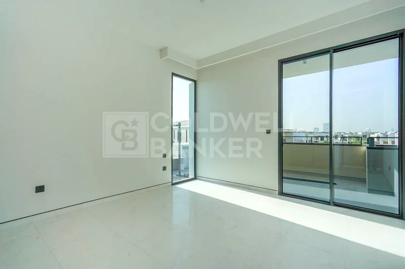 Huge Villa | Good Investment | Vacant63238087231617112