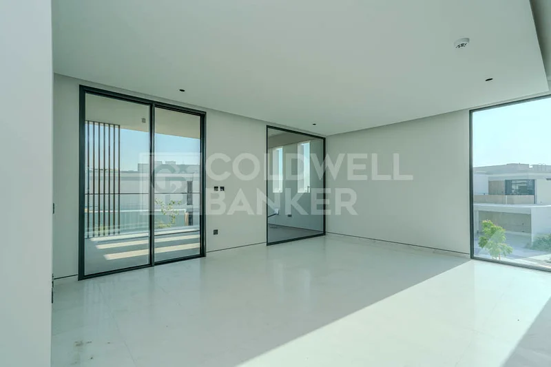 Huge Villa | Good Investment | Vacant63238087231617111
