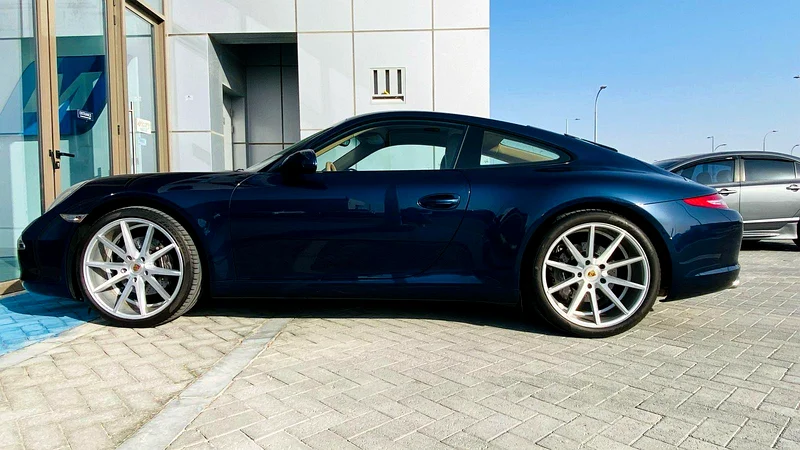 Porsche 911 Carrera under warranty with full service history for GCC63398649596418114