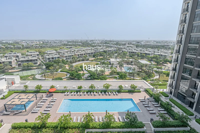 Luxurious 2BR | Pool and Golf Course View63830640544769113