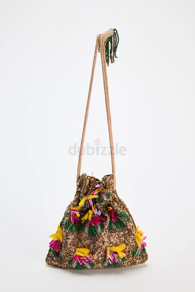 حقيبة صغيرة مزينة بالخرز من زارا63239085801219111