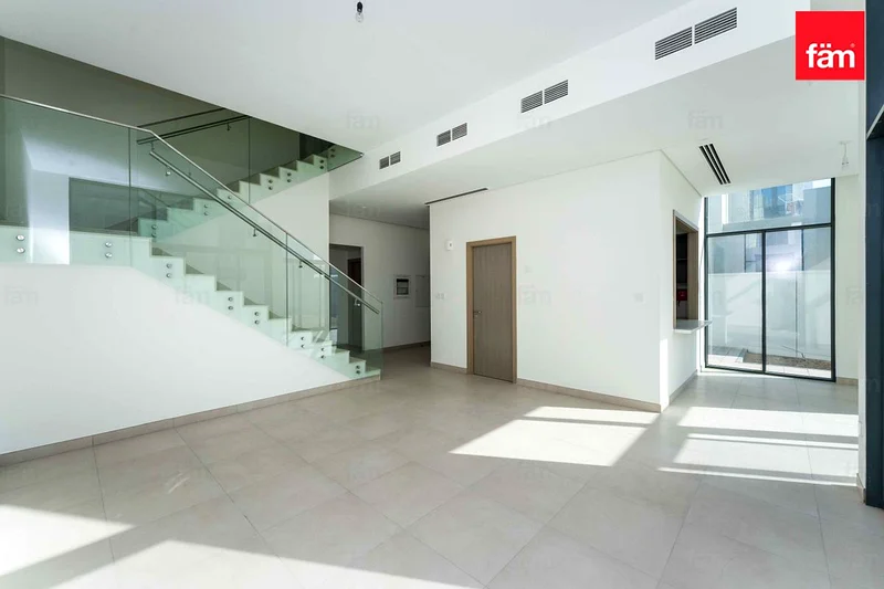 Vacant | 4BR+M | Unfurnished | Community View63763385423491111