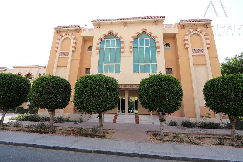 مبنى مُحدَّث بالكامل في ريزيدنس إيوان62885280684802110