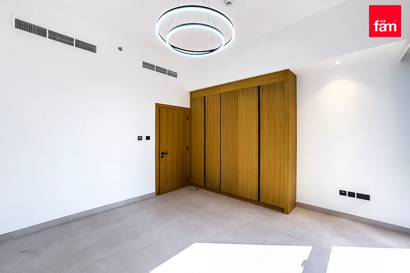 VACANT | PRIME LOCATION | BIGGEST LAYOUT63793084105601114
