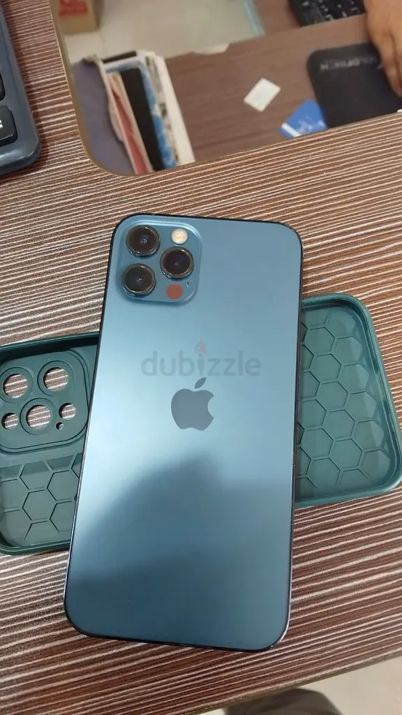 Iphone 12 pro 25663212895315843112