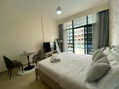 Studio Apartment with Pool and Gym Access