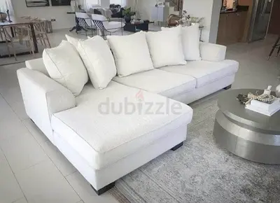 the one kingston sofa beige like new condition