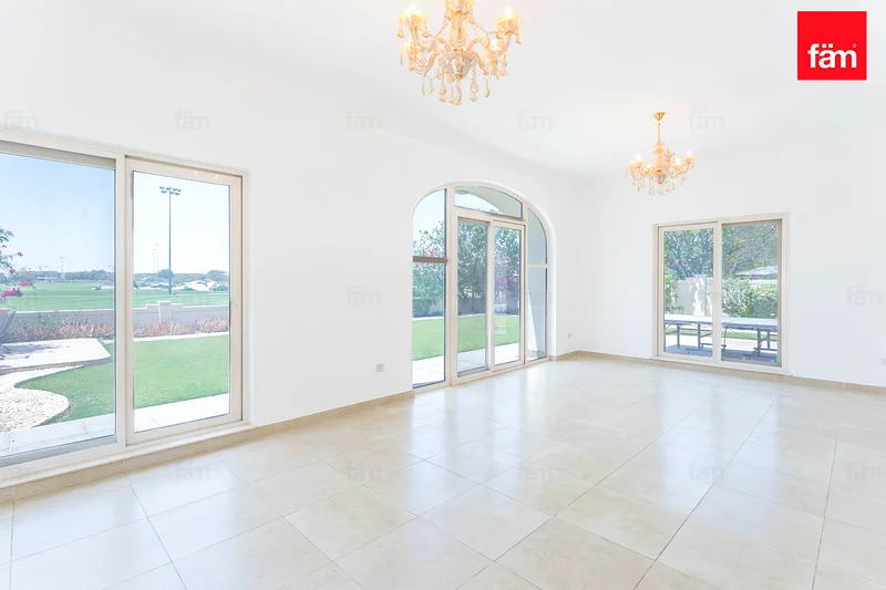 5 غرف نوم + خادمة | نوع C2 | إطلالة على ملعب الغولف | شاغرة63735297641090111