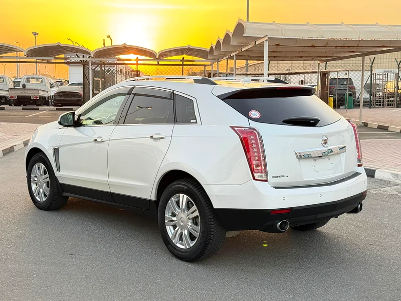كادياليك SRX كروس أوفر 2013 مستوردة حديثًا من اليابان63176167190019112