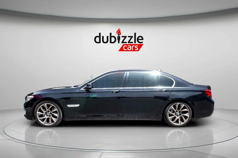 AED 2214/month | 2015 BMW 7-Series  | GCC Specs | Ref#32950063227776061825114