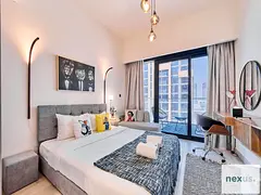Modern Oasis: Spacious Studio Near Dubai Downtown