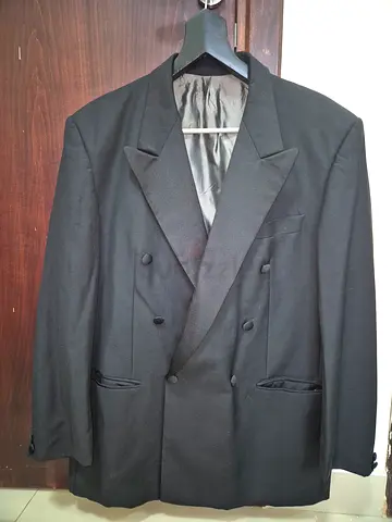 Elegant  TuxedoBlack Blazer for Formal Occasions. Vintage. Wool + Mohair. Italian tailored
