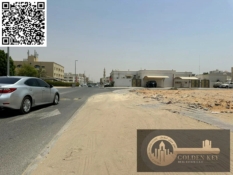 قطع تجارية وسكنية للبيع في موقع مميز63197610984322114