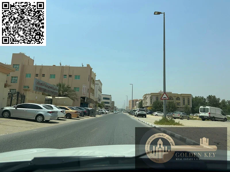 قطع تجارية وسكنية للبيع في موقع مميز63197610984322113