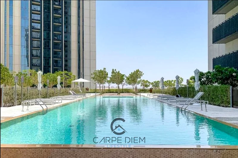 شقة بريميوم مكونة من 3 غرف نوم مع غرفة خادمة في كريك جيت63831812186113113