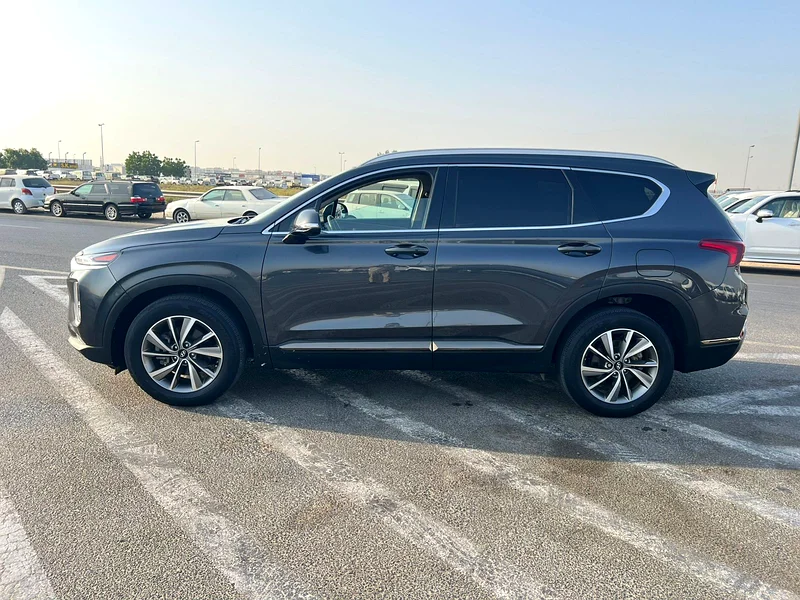 2020 Hyundai Santa Fe- Limited - 2.4L V4 - Full Option Panoramic View - Push Start - Leather and Ele63406901428867113