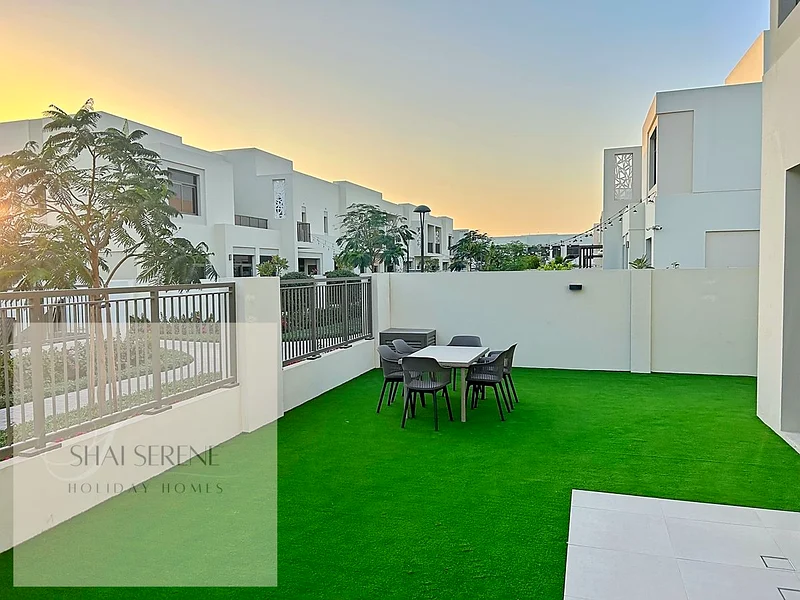 Bright | 4 plus Maids Townhouse | Furnished | Bills Included63828470413186113