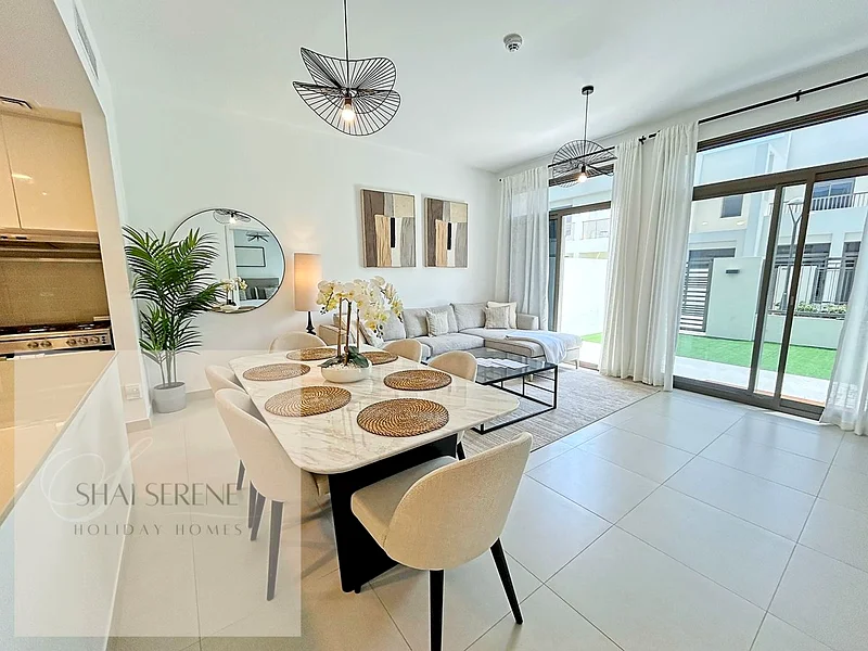 Bright | 4 plus Maids Townhouse | Furnished | Bills Included63828470413186112