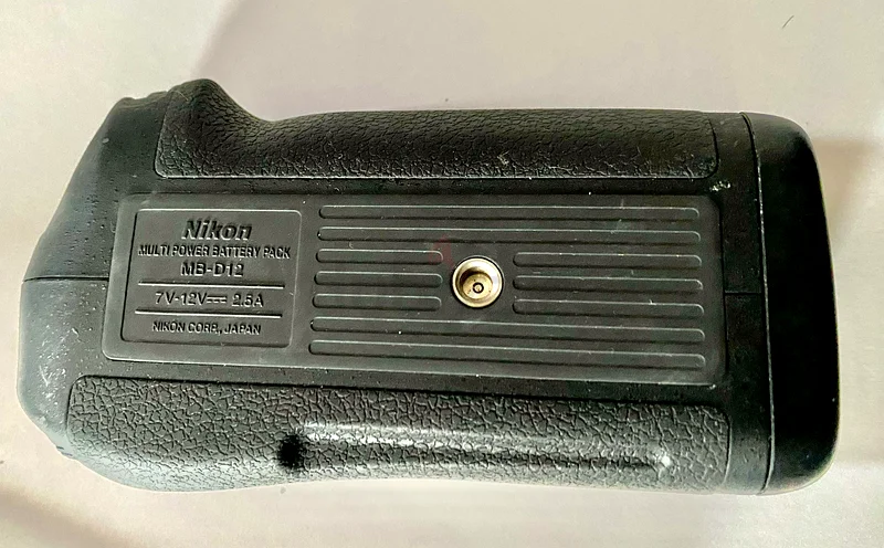 NIKON MB-D12 original grip D810 , D800 , D800A , D800E camera original battery grip63203188381569112
