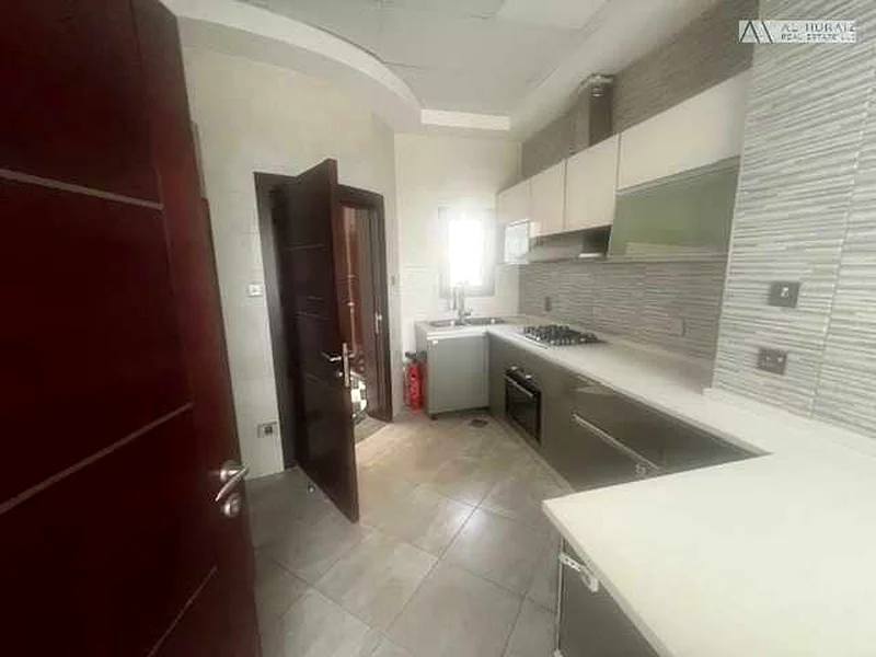 3 غرف نوم + خادمة | مؤجر | موقع متميز63218789618947112