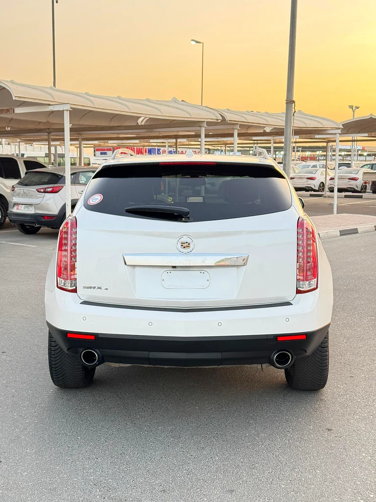 كادياليك SRX كروس أوفر 2013 مستوردة حديثًا من اليابان63176167190019113