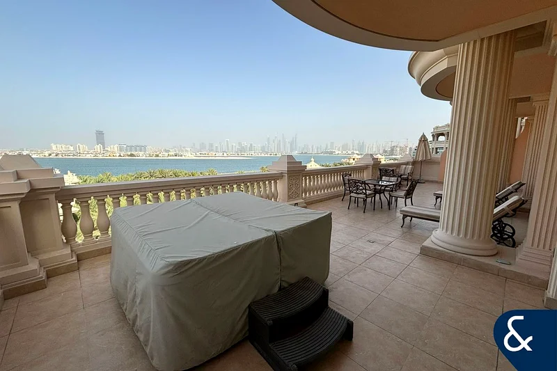 Raffles | Prime Investment | Hotel Room63230147634947111