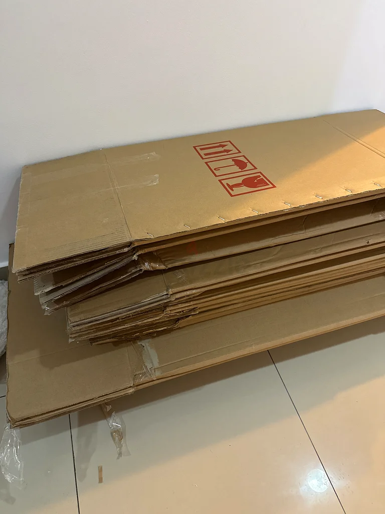 Packing cartons boxes63258656352770110