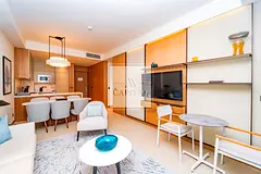 Luxurious 2 BR | Opera View | Vacant