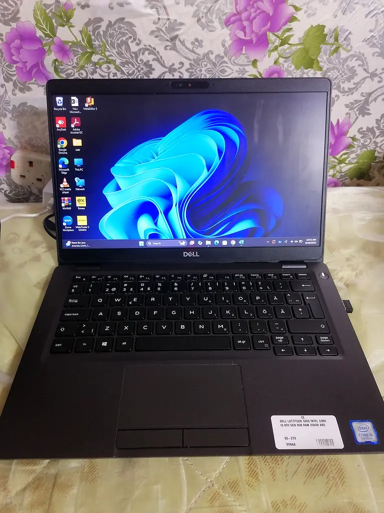 DELL LATITUDE 5300, 8GB RAM, 256GB SSD Storage with Bag, Mouse, and Charger
