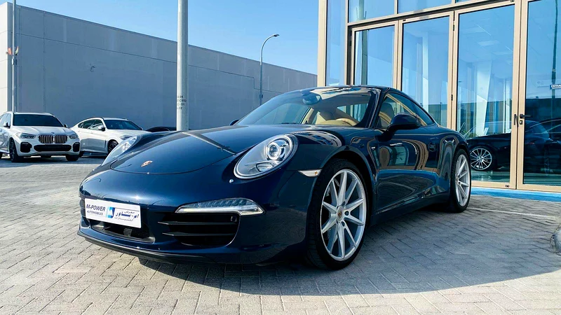 Porsche 911 Carrera under warranty with full service history for GCC63398649596418111